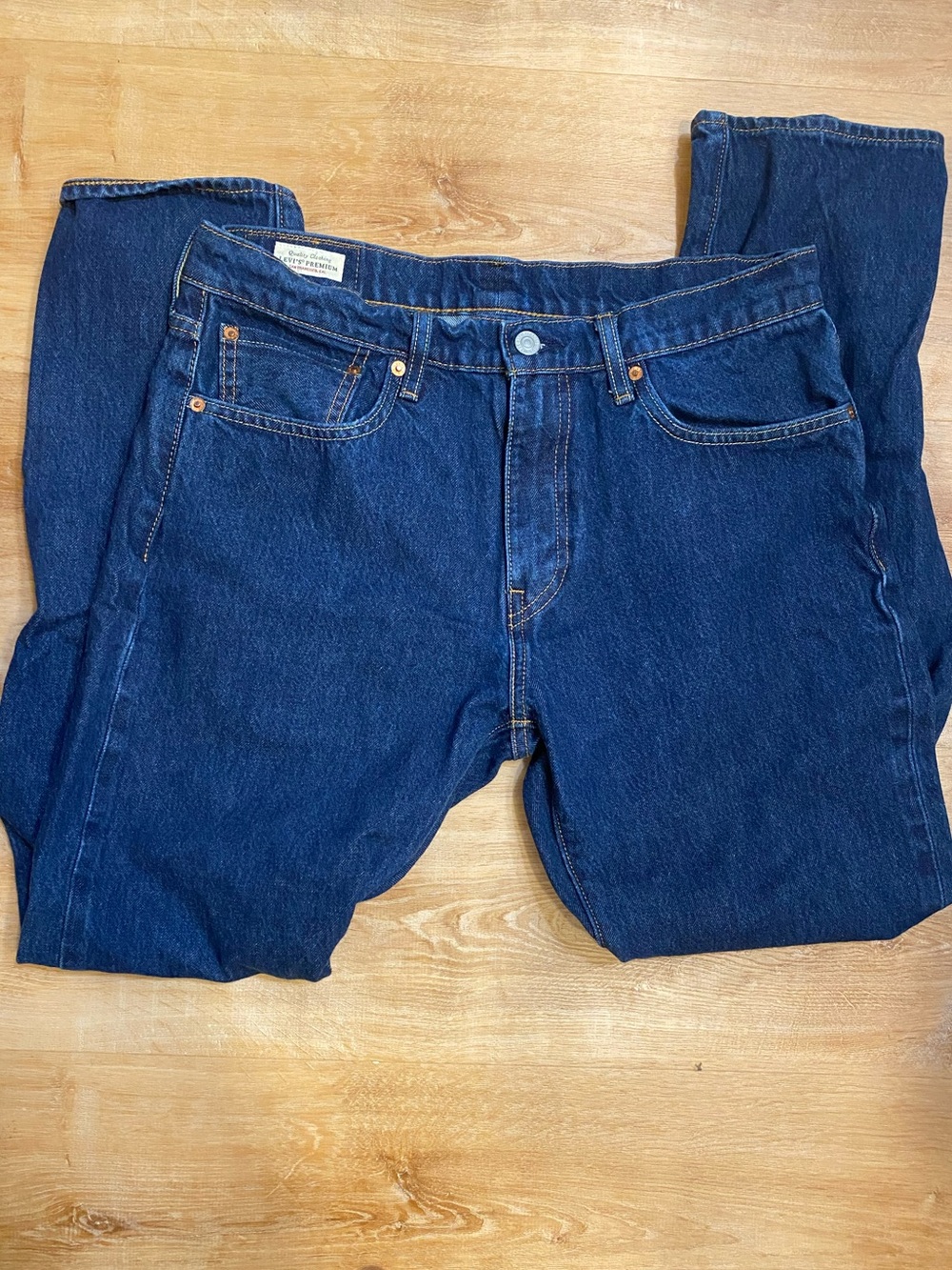Levi's Men's Deep Blue Relaxed Fit Jeans